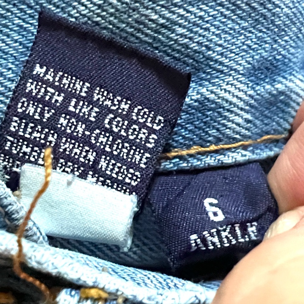 Gap Medium Wash Vintage Mom Jeans 👖 Tapered Ankle Length High Rise Excellent - Picture 6 of 10